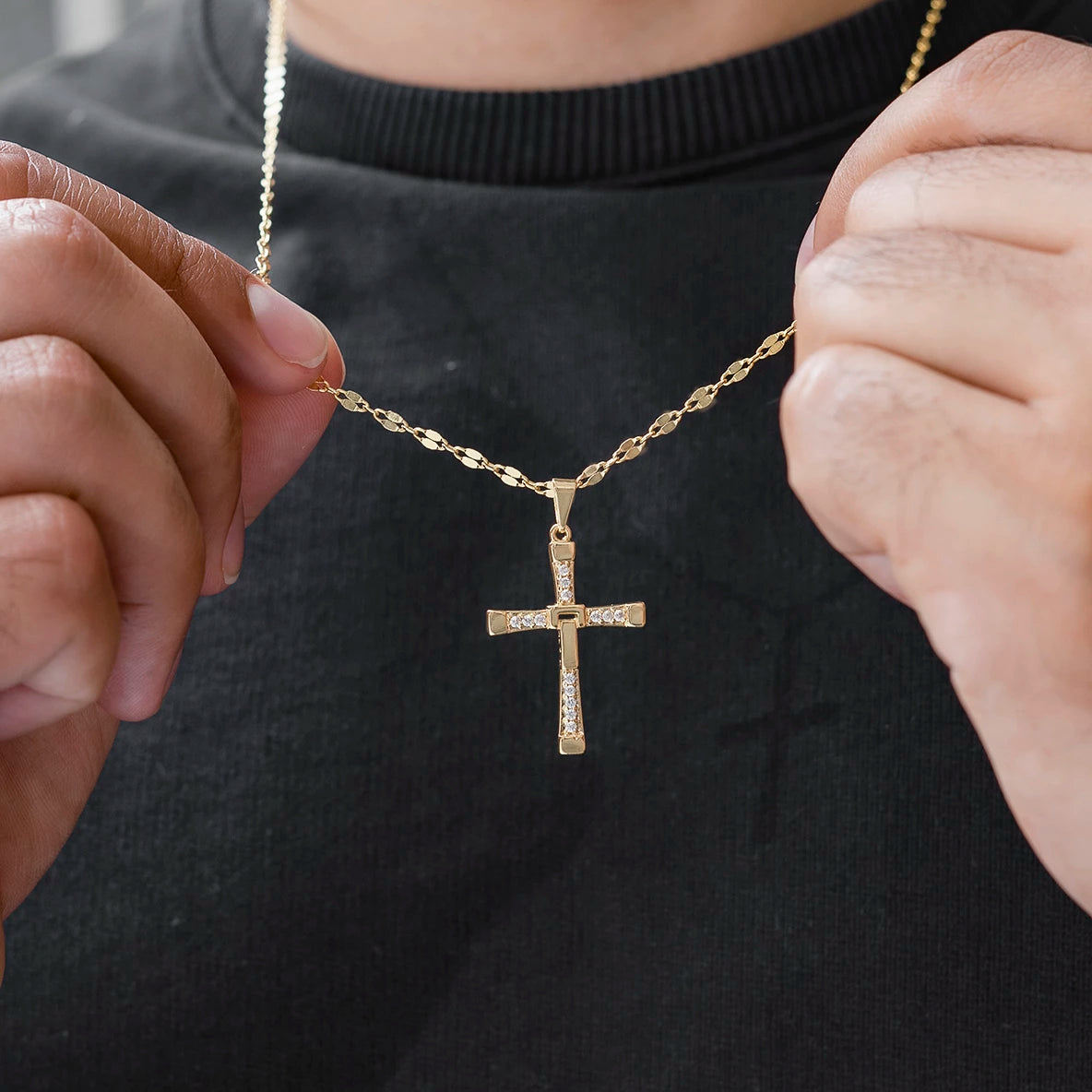 Toretto Cross Pendant 3.1 Cms Crystal